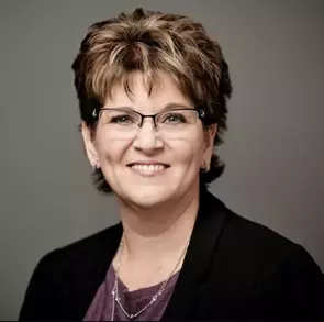 Donna Paul, Moose Jaw, Real Estate Agent